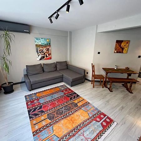 Central & Cosy Flat For 4 Person Истанбул Екстериор снимка