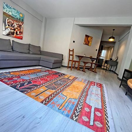 Central & Cosy Flat For 4 Person Истанбул Екстериор снимка